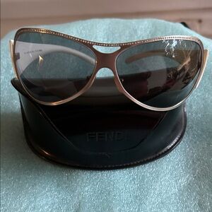 Fendi Women's Black and Silver Cat-Eye Sunglasses